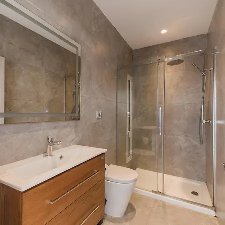 Lägenhet The Roof - By Solea