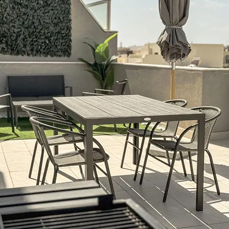 The Roof - By Solea Lägenhet